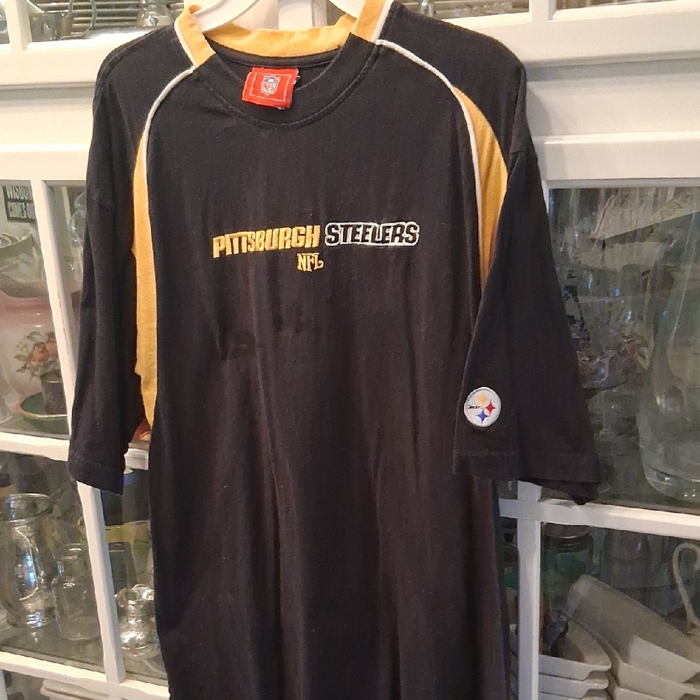 NFL Pittsburgh Steelers Black and Gold Tee